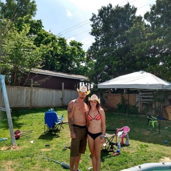 Meet your Posher, Taylor - Picture 1 of 1